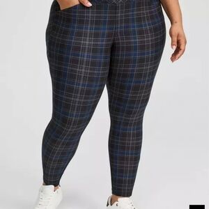 Torrid NWT Studio Pixie Luxe Ponte Skinny Pant - Size 1